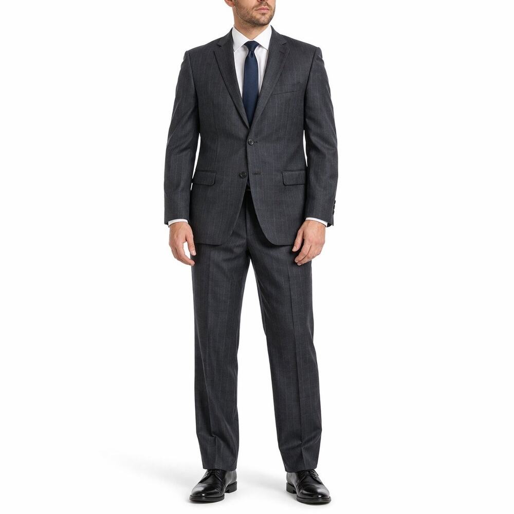 Jos A Bank 44L Gray Pinstripe Suit 2 Piece Wool Pleated Pants Classic Business